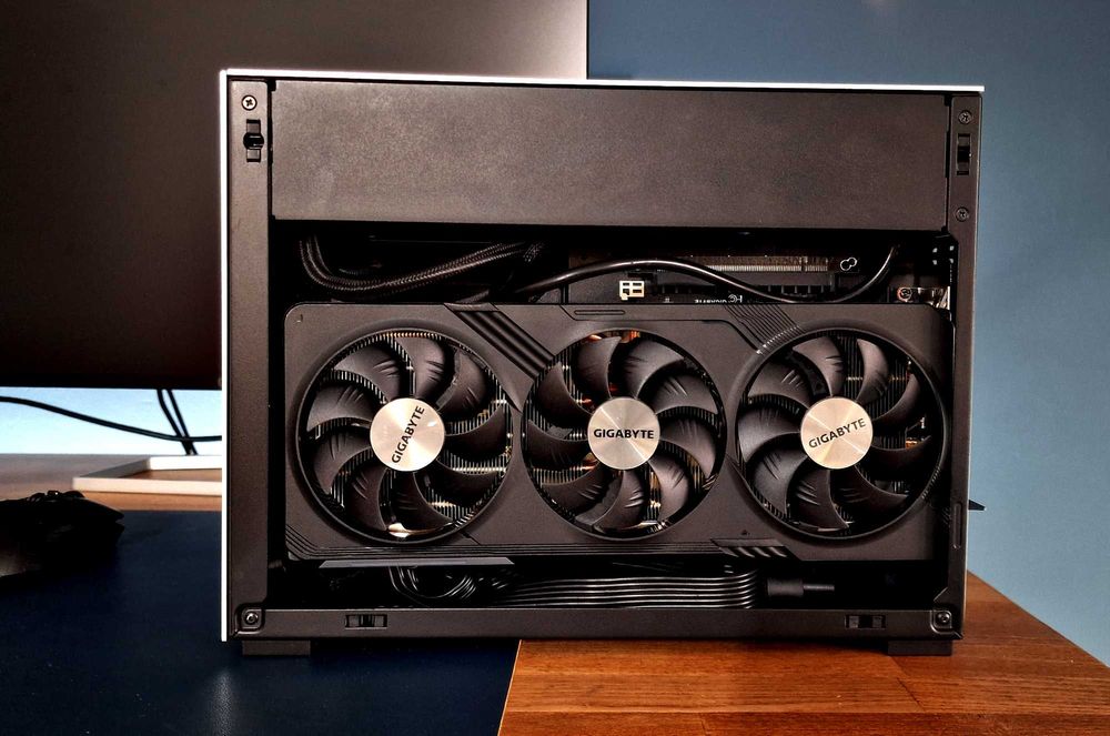 PC ITX Ryzen 7800x3D | Radeon RX 7900 GRE | 32GB DDR5 | 1TB | APA, 11L