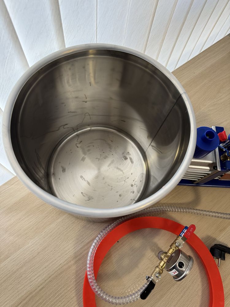 Vevor vacuum chamber - 18.9L, 5CFM 1/3HP