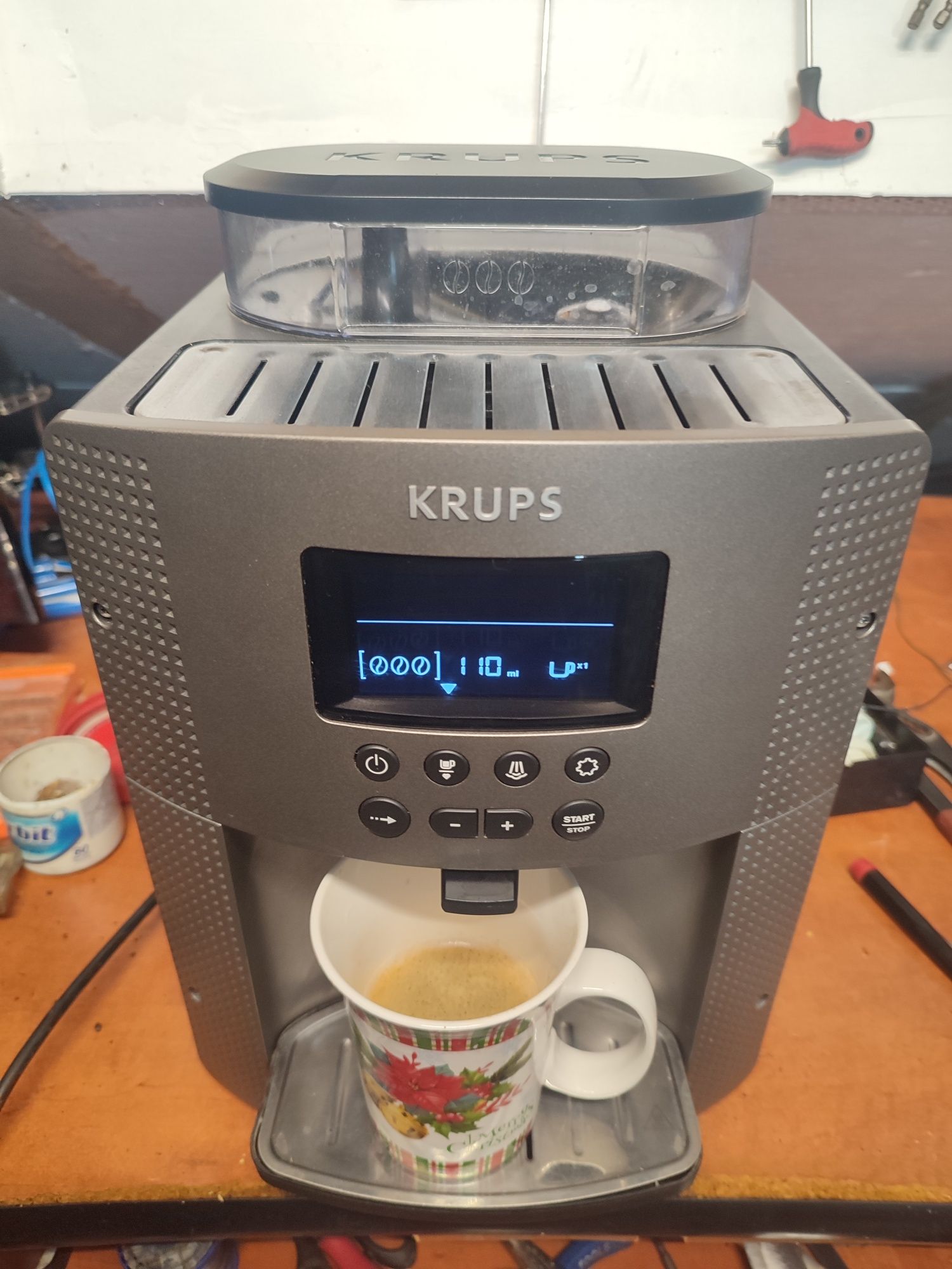 Expresor Krups cu display.