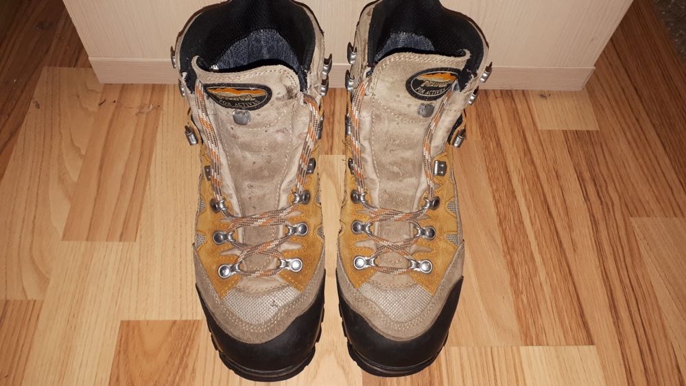 Bocanci 3 anotimpuri Meindel marime 40.5-41