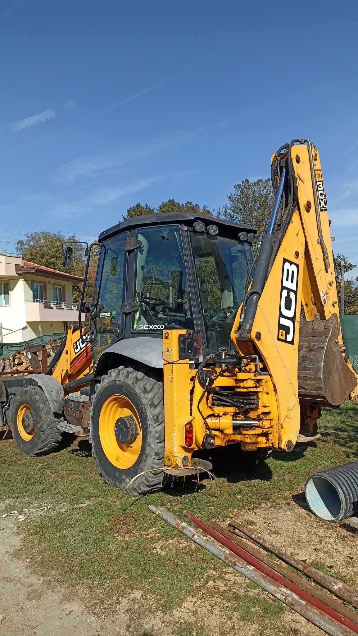 Комбиниран багер-товарач JCB 3CX ECO