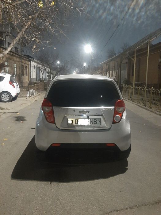 Spark sotiladi 2015 yil 4 pozitsiya avtomat