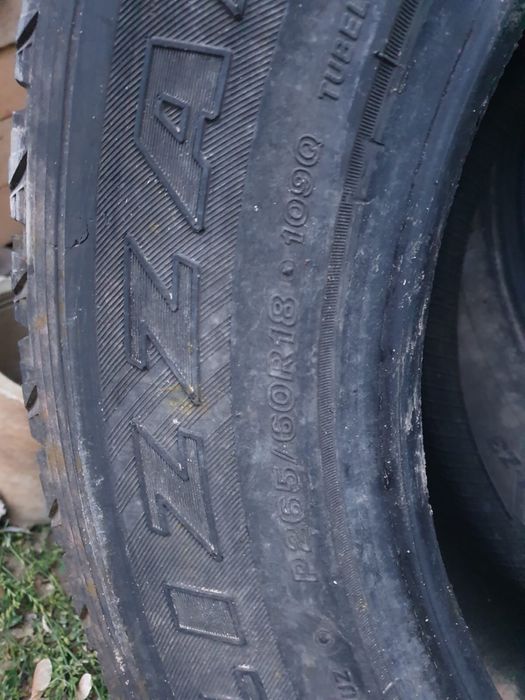 Продаю Зимнюю резину липучка 265/60/18
