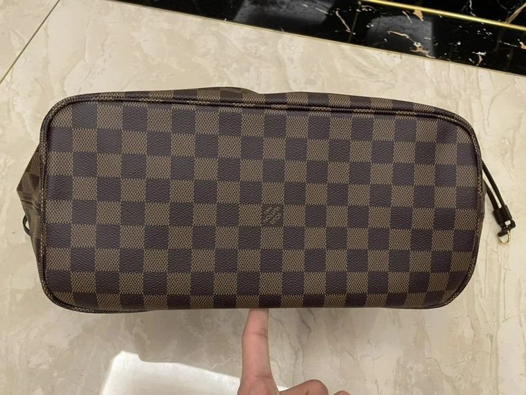 Louis Vuitton Neverfull