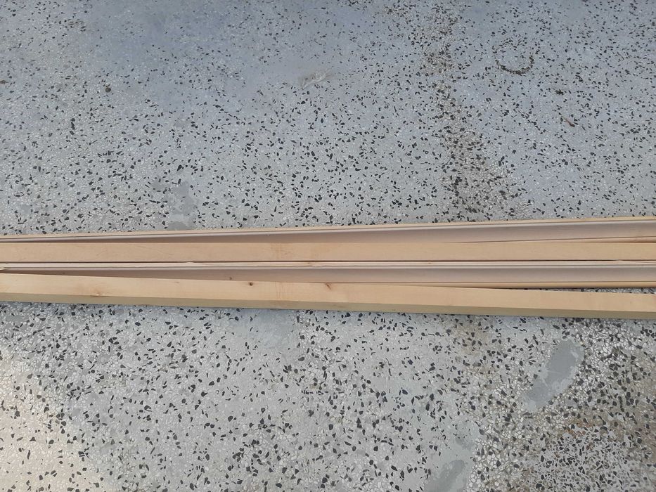 Дървени первази за под.