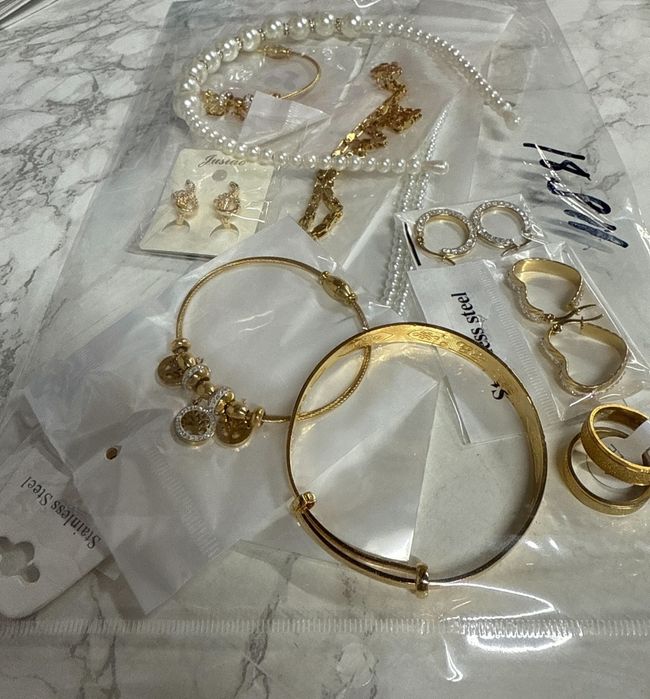 Мистериозна торбичка с бижута с 10бр висококачествени бижута