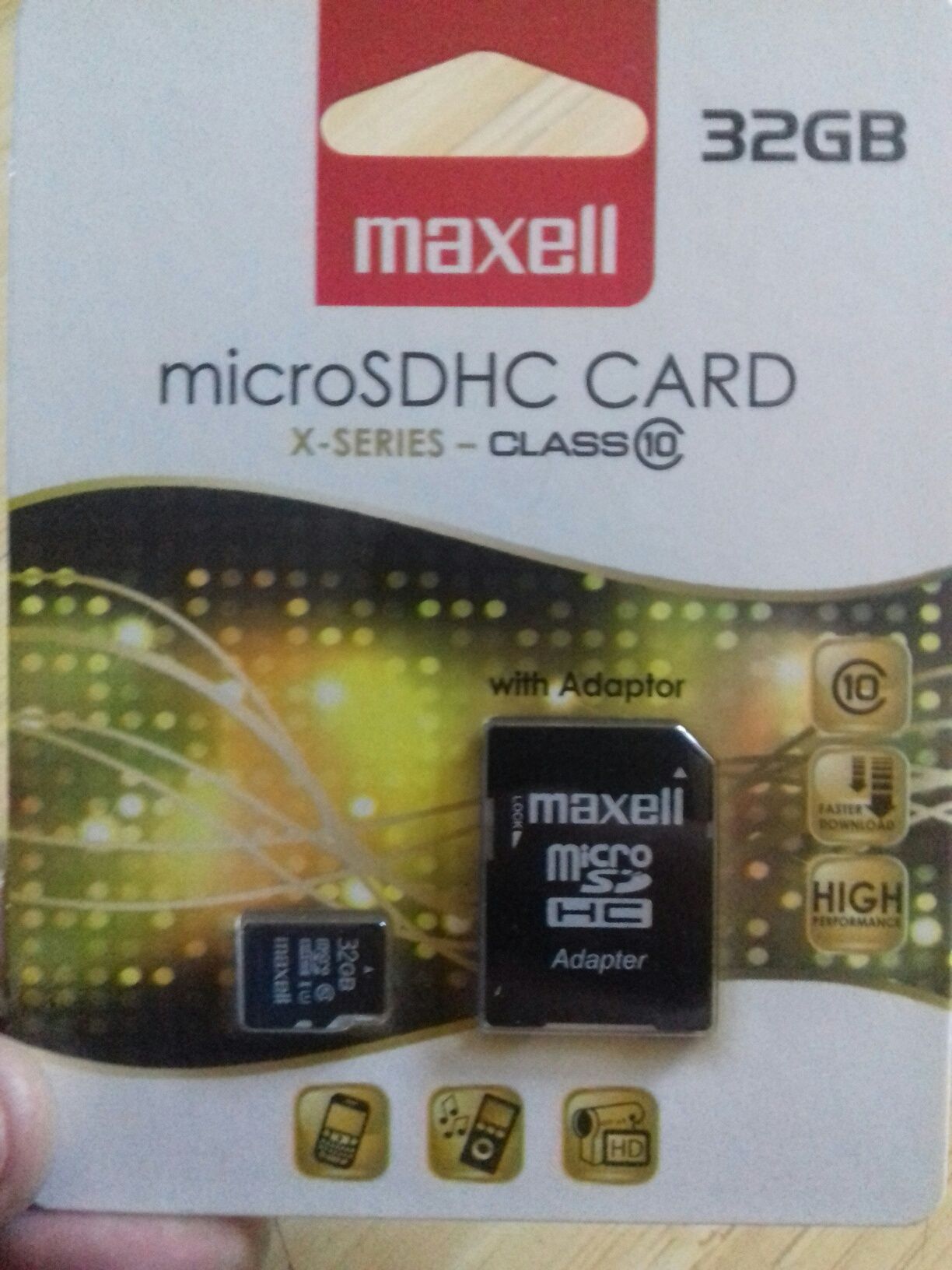Card memorie 32GB sau 64GB