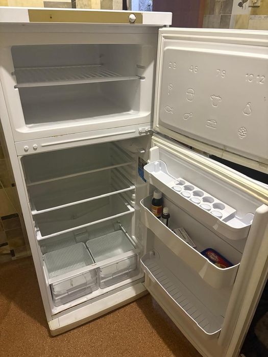 Срочно холодильник сатамын. Жаксы жагдайда