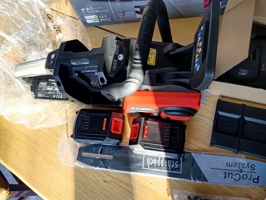 Продавам акумулаторна резачка Scheppach BCHS350-20Li PROS DUO и Schepp