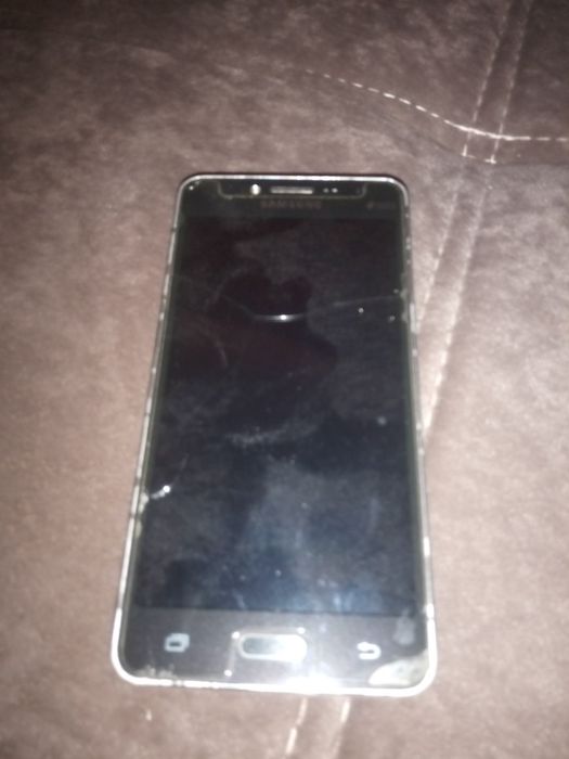 Продам телефон samsung galaxy j2 prime