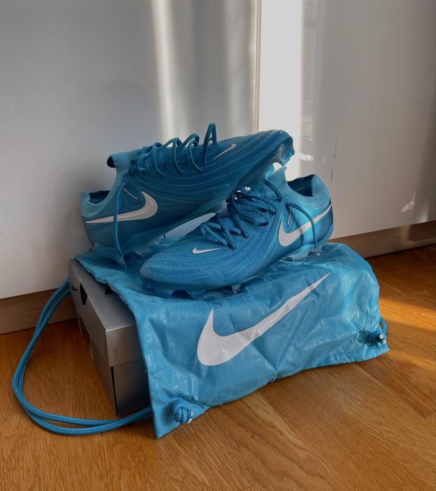 Ghete de fotbal Phantom GX