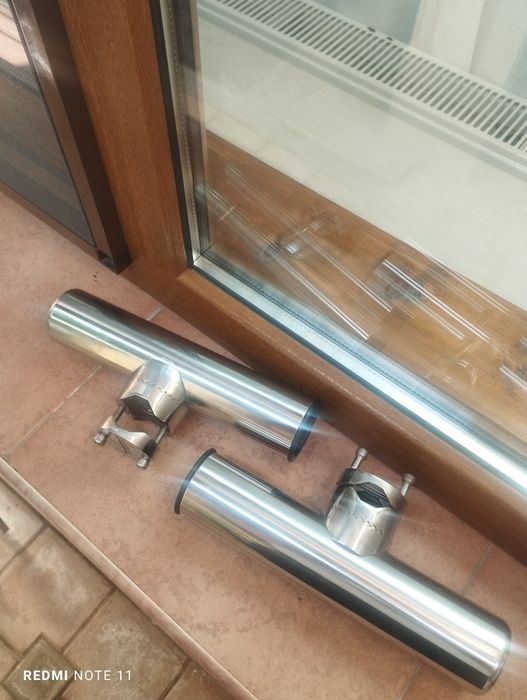 Vând 3 suporți de inox pentru lansetă, barcă