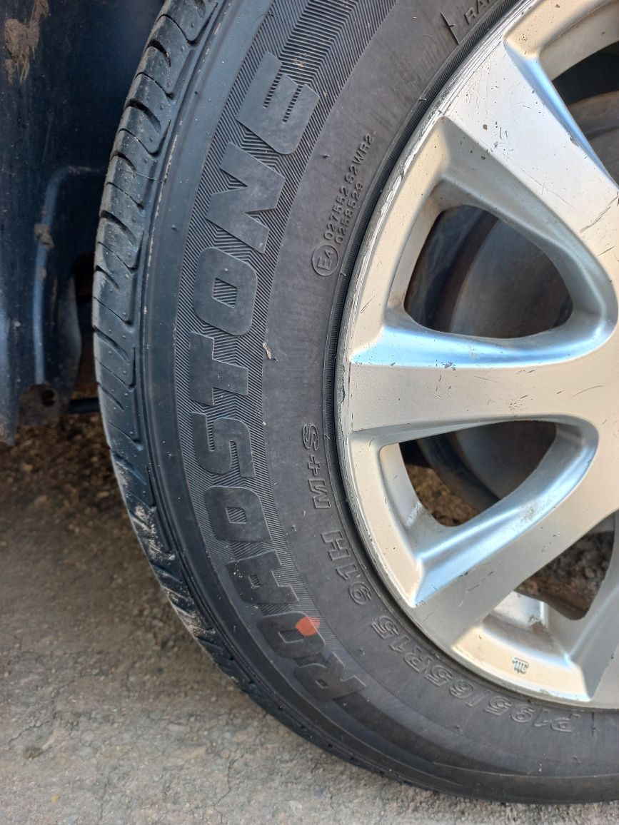 Продам диски R15 5×100  с новой шиной.