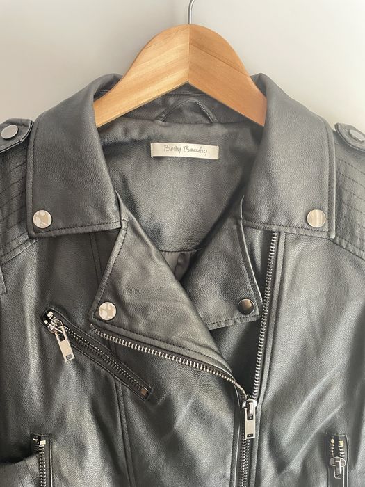 Байкър черно яке Betty Barclay