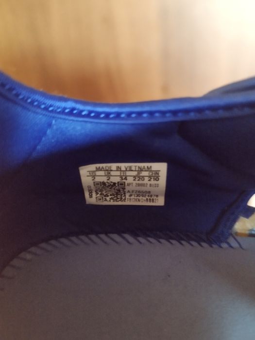 Обувки за момче- Адидас 34 номер/ много запазени/