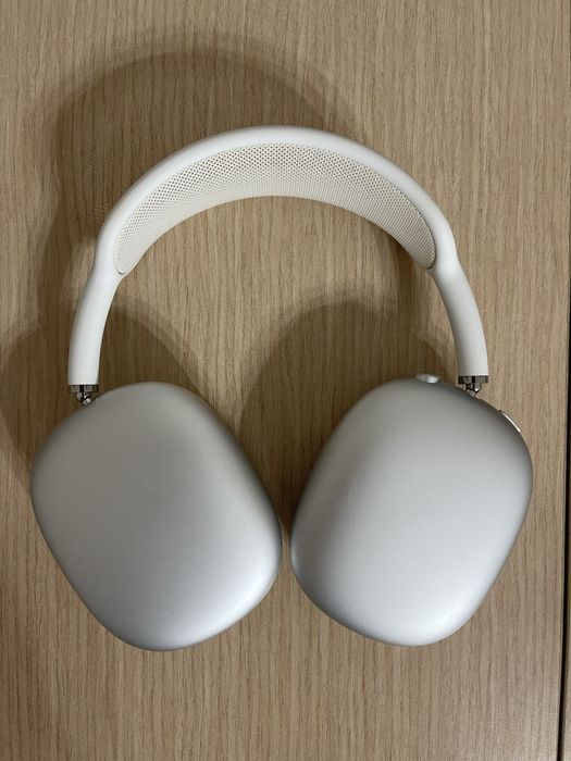 Продам AirPods Max