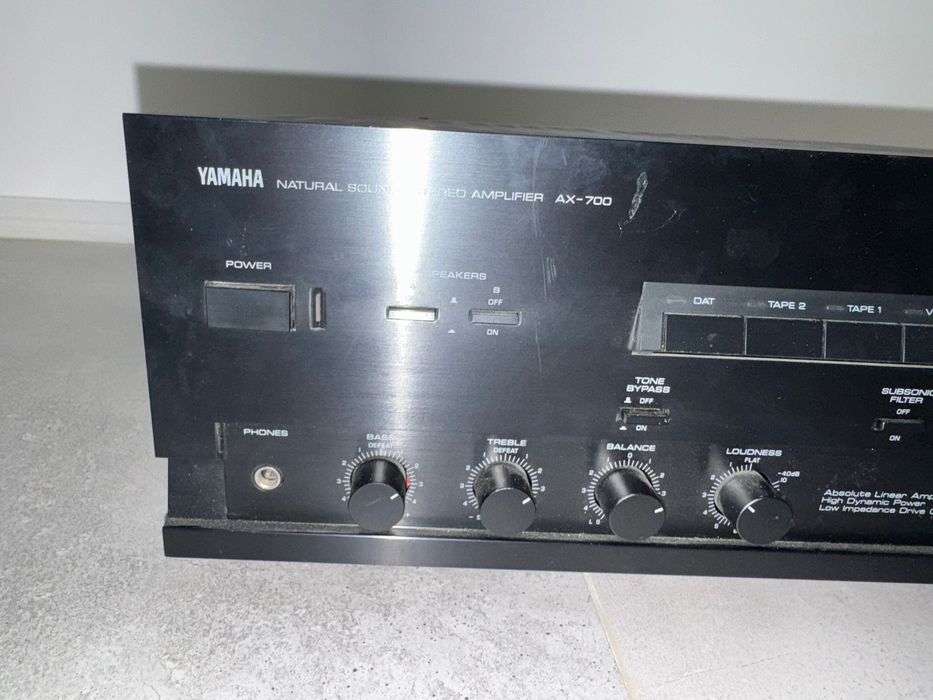 vand amplificator/statie YAMAHA AX-700 600W (sistem audio,muzica,casa)