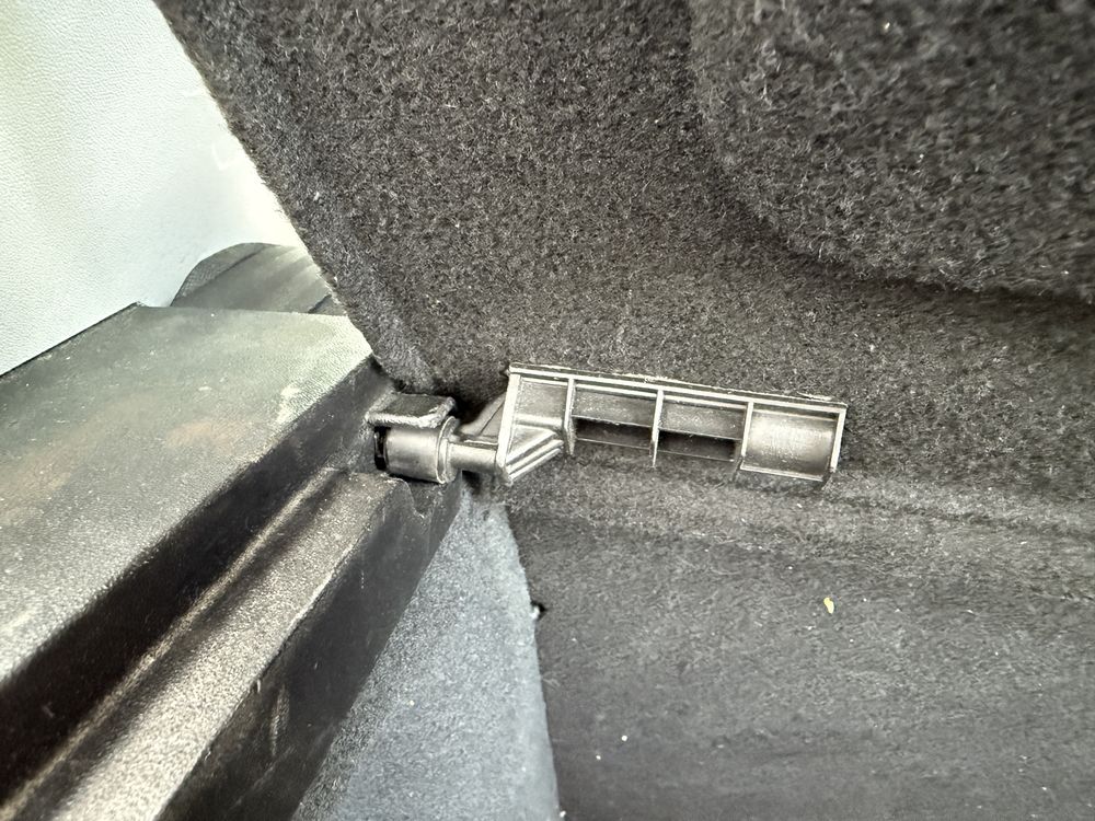 Кора в Багажника/ Кожен Мулти Волан -Kia Ceed Pro/3 Doors-2006г-2012г