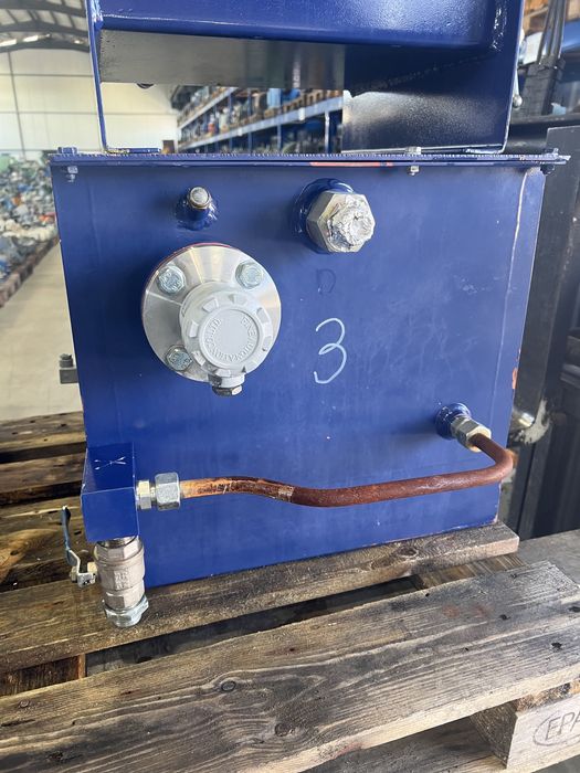 Баки за масло/хидро баки