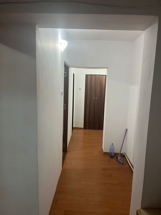 Apartament 2 camere DECOMANDAT