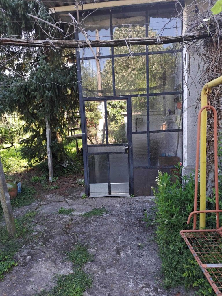 Продава се Къща в Разград, Бели Лом - 38 кв.м за 537 €/кв.м - Снимка #4