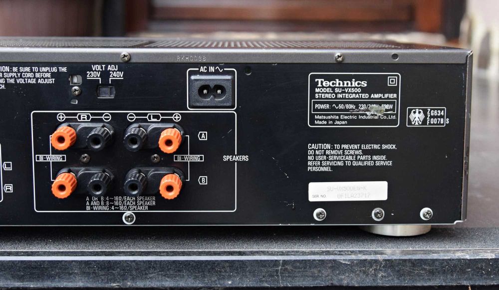 Amplificator Technics SU-VX 500, defect