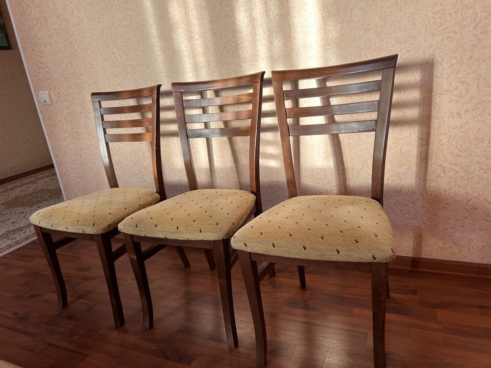 Столы и 12 стульев