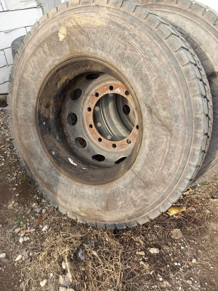 Vand 4 roti 315(80) si rezervor Iveco 600 l