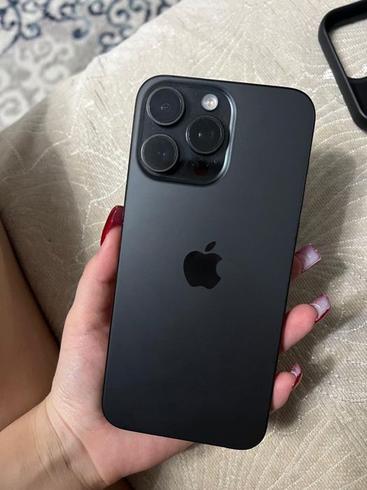 Айфон 15 про мах