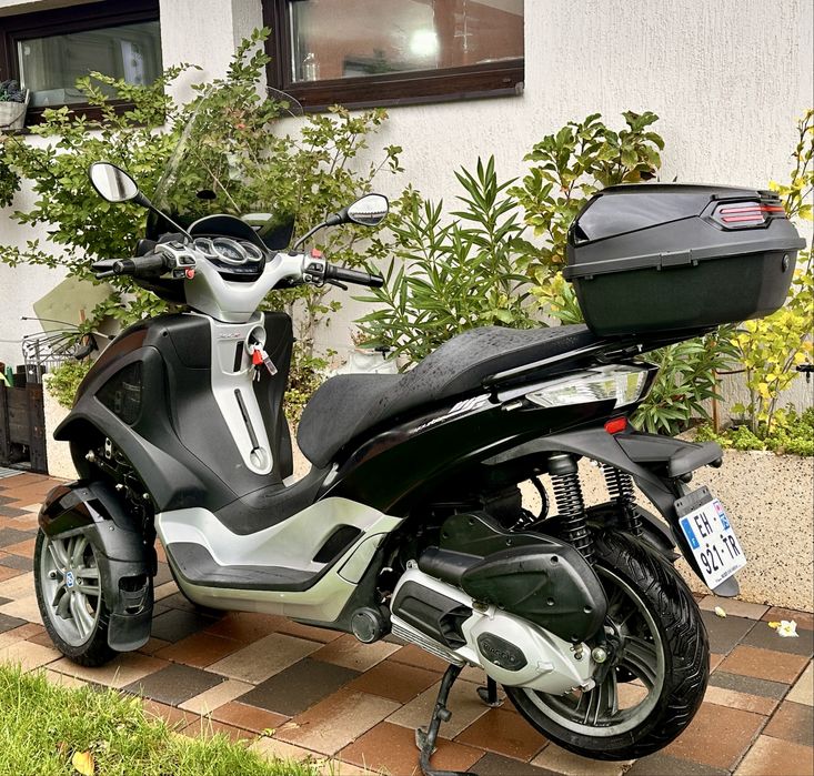 Piaggio mp3, 300cc, scuter 3 roti, scuter piaggio, conduci cu B