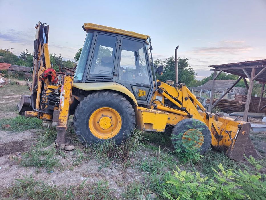 De vânzare – JCB 3CX- Loc.Battonya (Ungaria), la granița cu Arad.