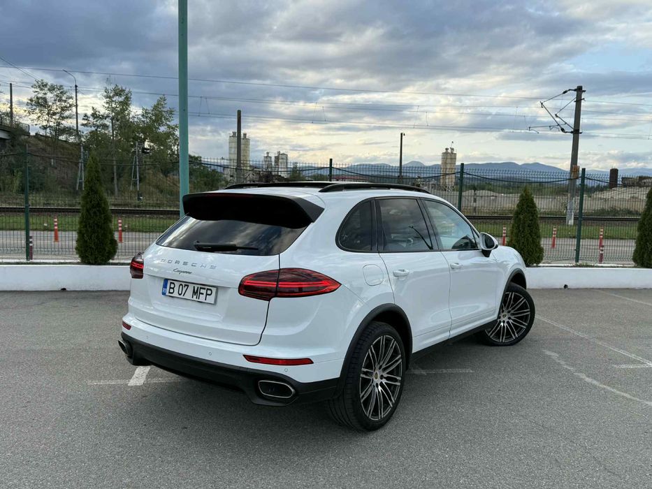 Porsche Cayenne 2016