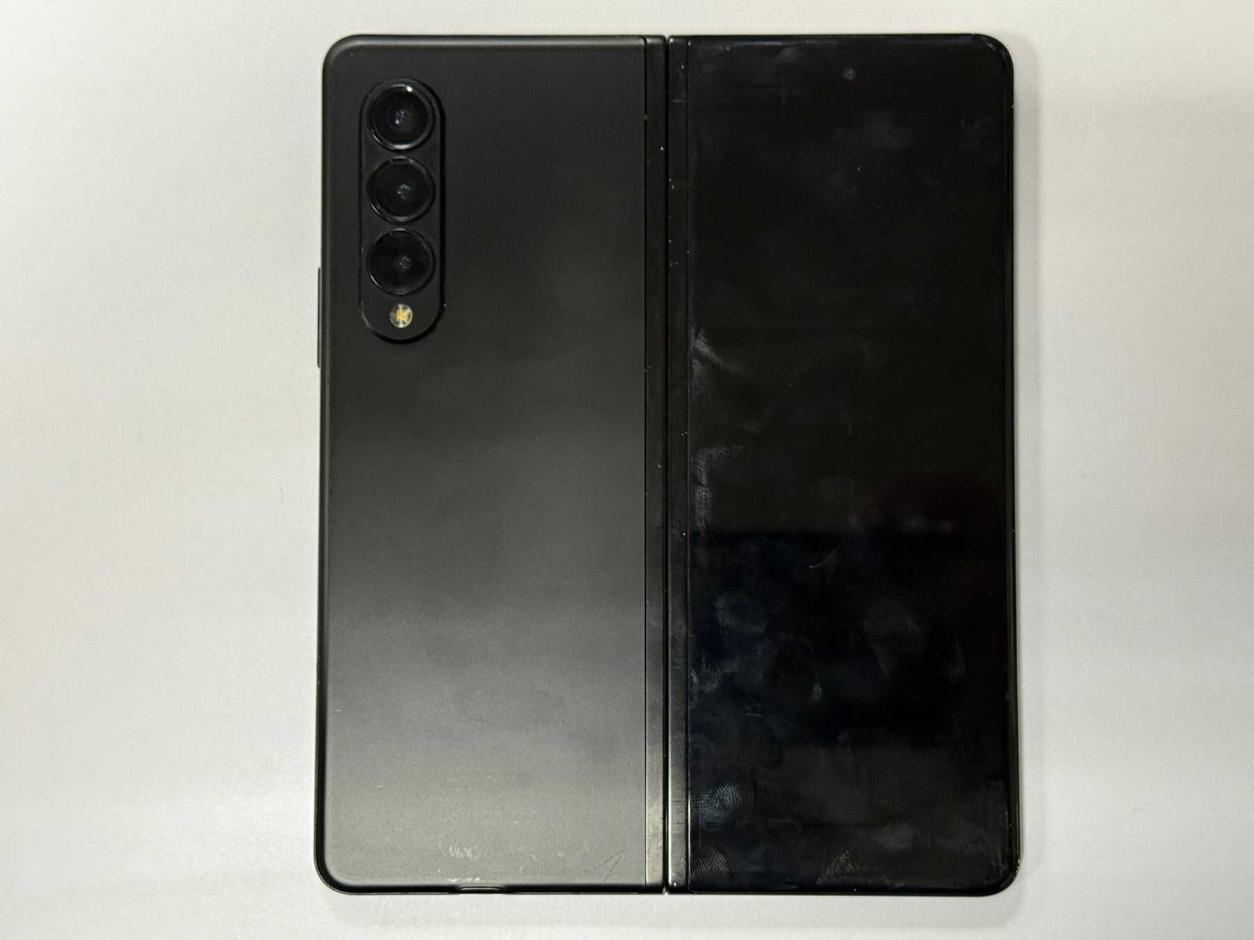 *** Като Нов *** Samsung Z flip 3