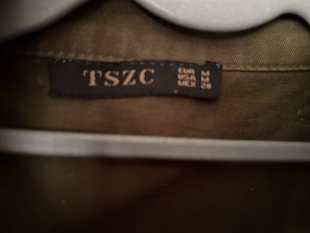 Есенно яке по дизайн на  Zara , с 3Д апликации