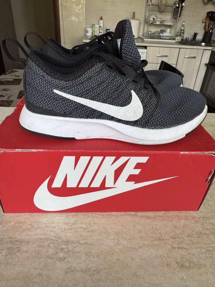 Маратонки nike размер 29.5