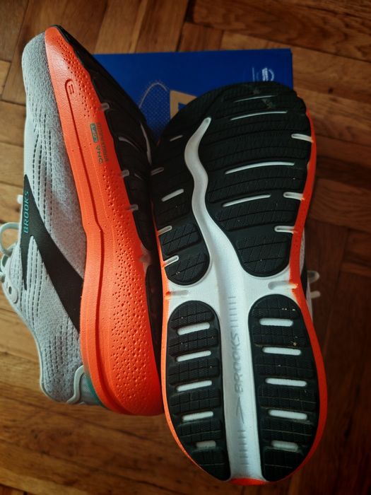 Маратонки Brooks Ghost Max 2