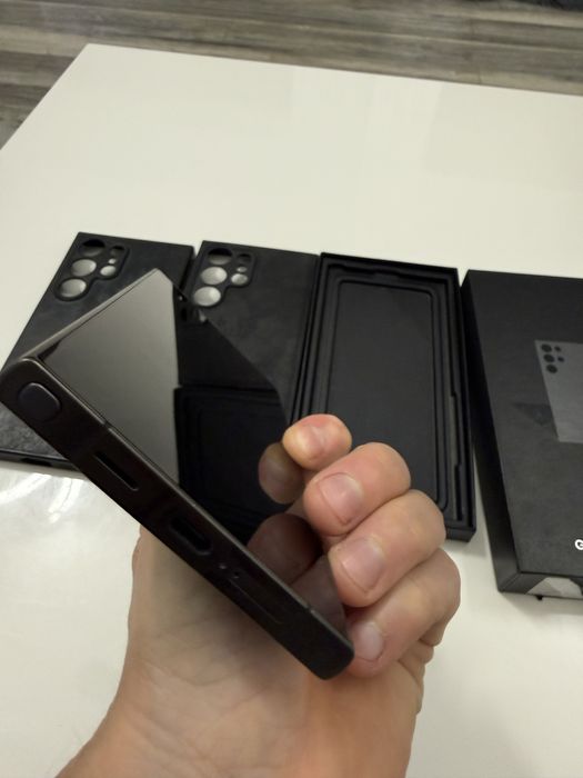 Samsung Galaxy S24 Ultra 512 GB, stare foarte buna, 2 huse , garantie