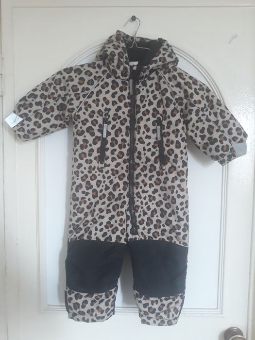 Комбинезон,куртки