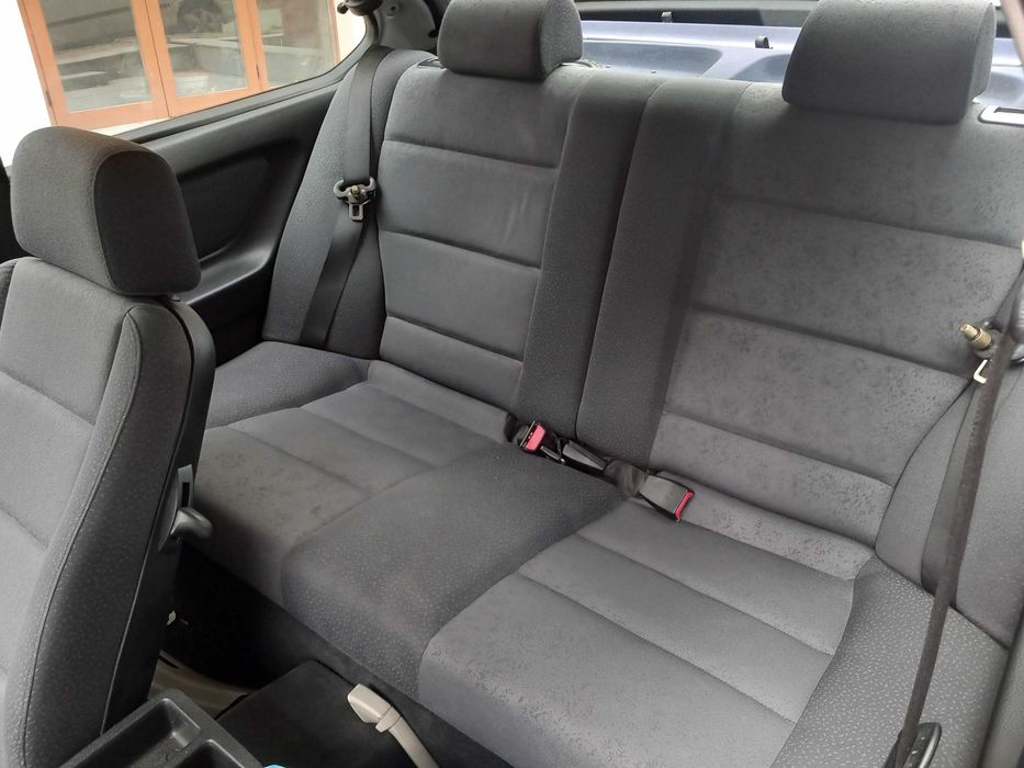 Салон за E36 Compact и много други дреболии