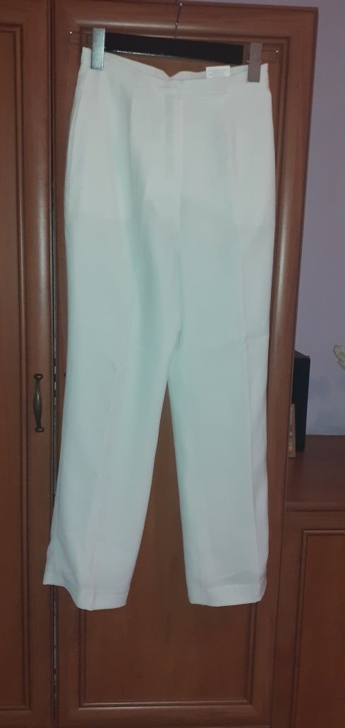 Дамски бял летен панталон