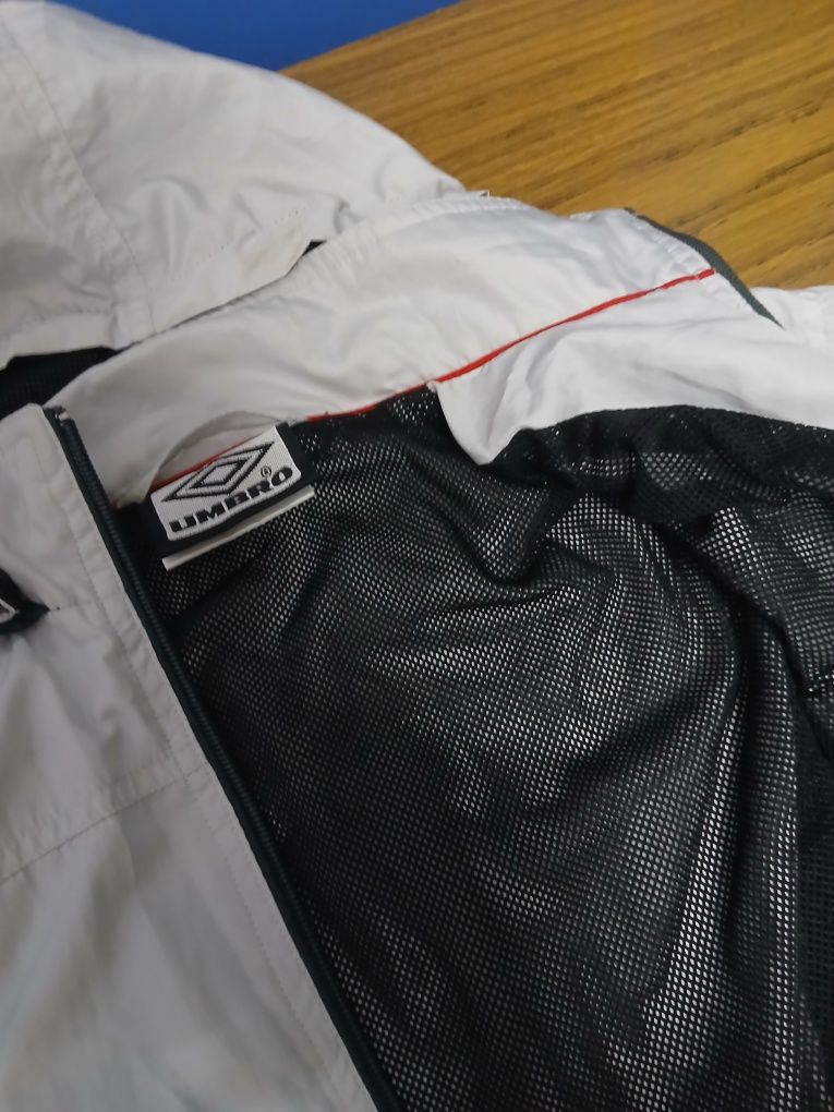 Тънко яке UMBRO,