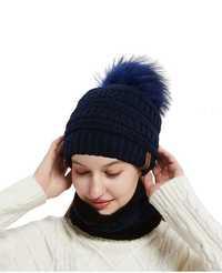 Дамски комплект шал и шапка тъмно синьо и черно