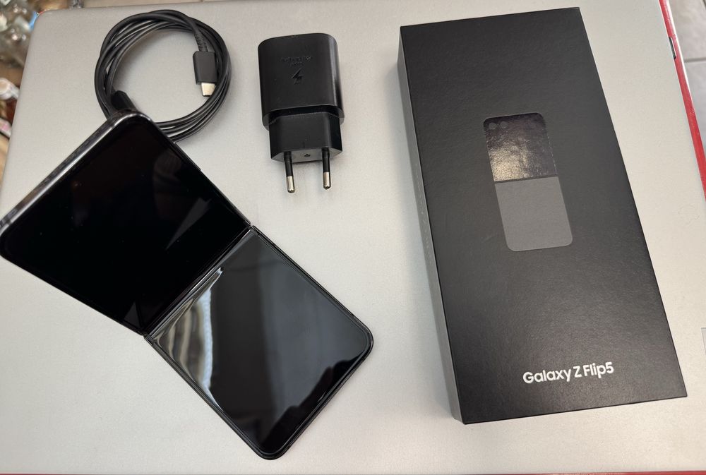 Samsung Galaxy Z Flip 5