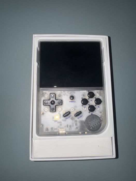 Консоль игровая с 5000 играми