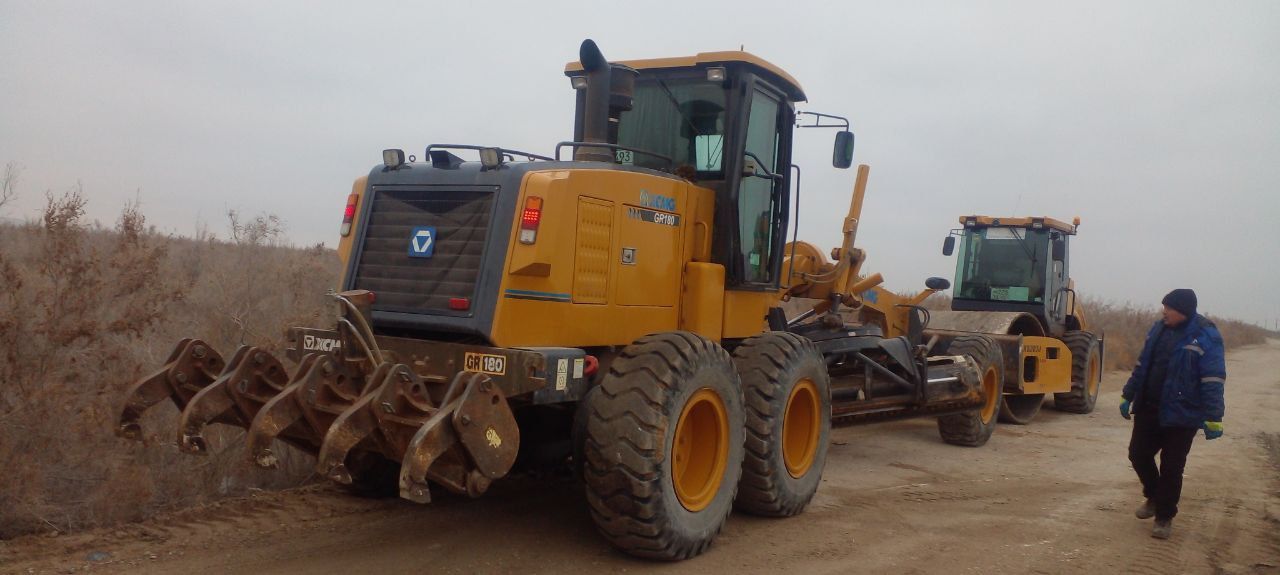Автогрейдер XCMG GR180