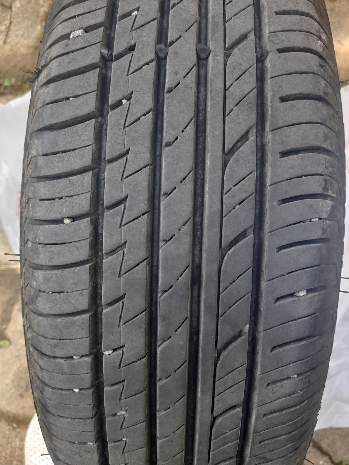 Комплект летни колела 165/70/14r Lassa гуми с оригинални VW джанти 14”
