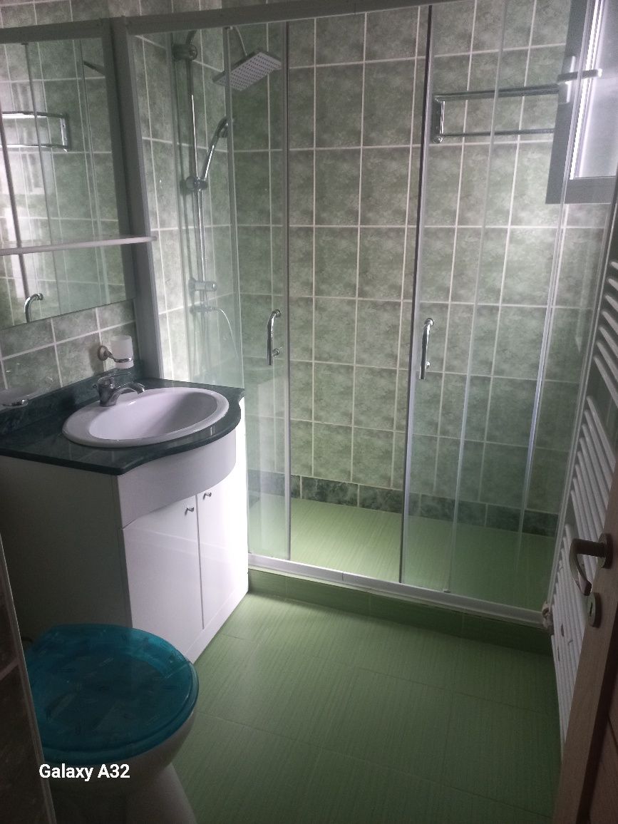Proprietar închiriez apartament 3 cam.Otopeni central .