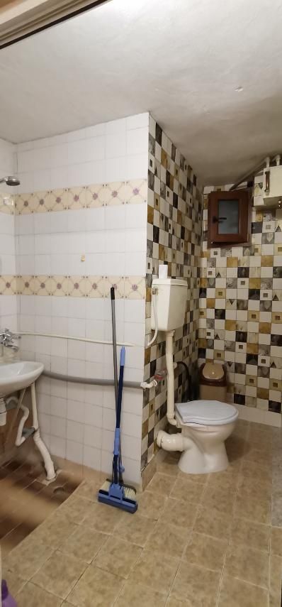 Дава се под наем Етаж от къща в Свищов - 50 кв.м за 127.5 € - Снимка #6