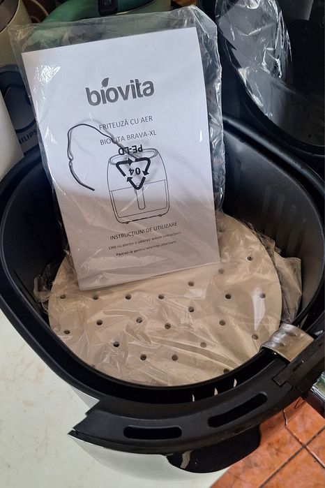 Vând Friteuză cu aer cald/Air fryer Brava-XL, Digitală, 5.5 Litri