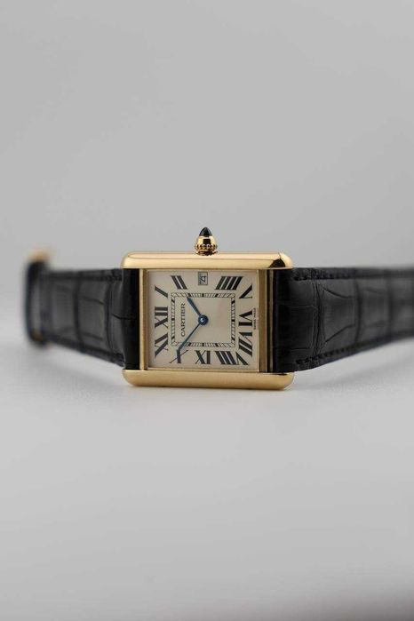 Наручные часы Cartier Tank
